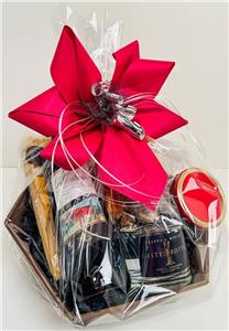 Feinschmeckerpackung 
"Tessiner Genuss":
1 Fl. 75cl Merlot Vallombrosa,
1 Fl. 20cl Grappa Castelrotto,
500g Fusilli,
500g Spaghetti,
170g Pfeffer aus dem Maggiatal,
schön Präsentkorb mittel sechseckig und Cellophan