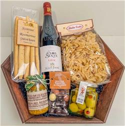 Verführung aus dem Rhônetal:
1 Fl. 75cl Lirac,
500g Fusilli,
300g Oliven mit Peperoni,
180g Pesto Basilico,
130g Grissini mit Rosmarin,
100g Schokoladennüsse,
verpackt in Geschenkkorb mit Cellophan
