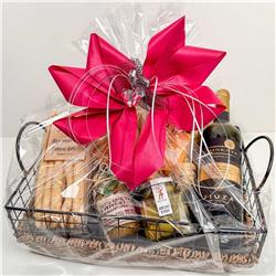 Vinho e petiscos - Wein und Snacks:
1 Fl. 75cl Eminente Reserva Tejo,
130g Grissini mit Rosmarin,
500g Fusilli,
500g Nudeln,
180g Pesto,
300g Oliven mit Peperoni,
15g Gewürzmischung im Reagenzglas
schön verpackt im Korb mit Cellophan