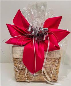 Edles im Korb:
100g Edel-Truffes (9 Stück),
1 Fl. 10cl Edelsüss,
1 Fl. 10cl Edelbrand,
schön verpackt im Korb mit Cellophan