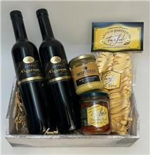 Vigoroso Set: 2 Fl. 50cl Vigoroso, Tagliatelle 250gr Getr. Tomaten 180gr Sugo Carbonara Tartufo 170gr verpackt in schönem Holzkistli mit Cellophan